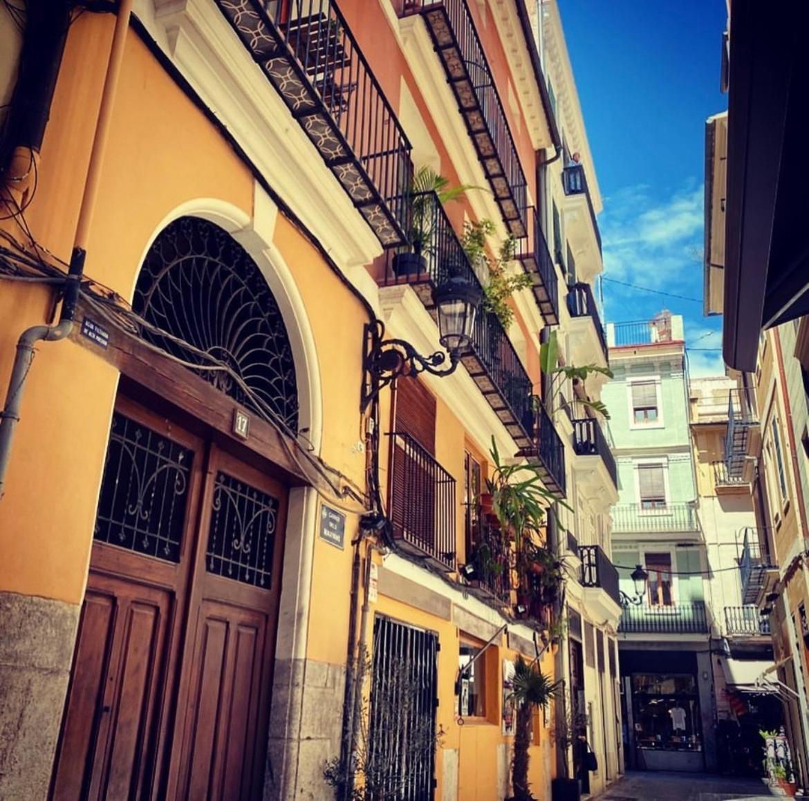 Mediterranean Flats Plaza Redonda Валенсия Экстерьер фото