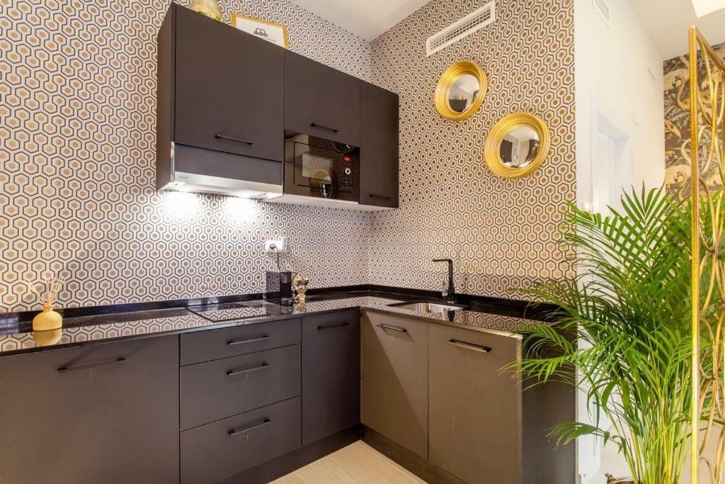 Mediterranean Flats Plaza Redonda Валенсия Экстерьер фото